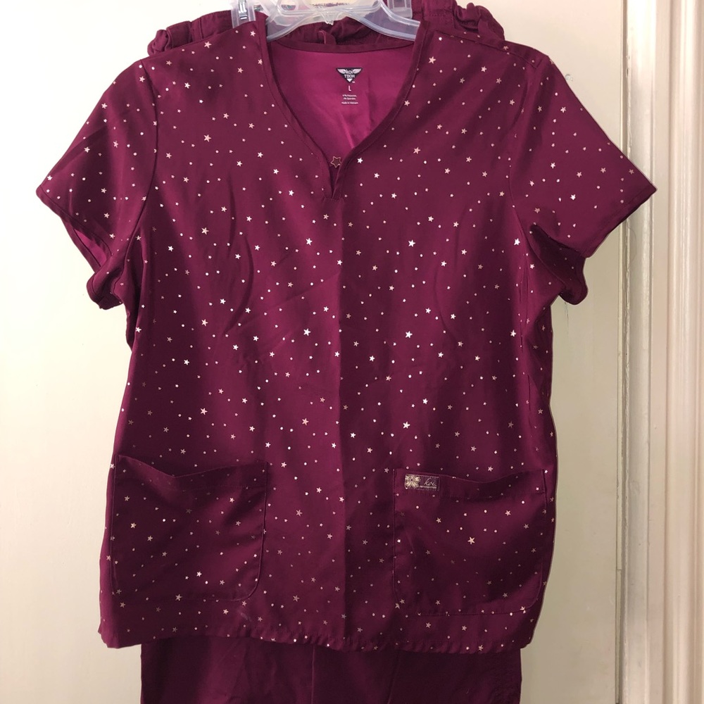Woman’s Koi Scrub set
